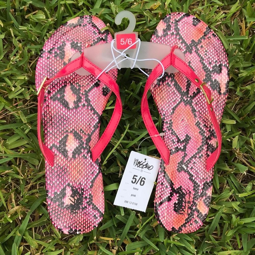 Mossimo’s Pink/Black Snake Skin Print Sandals NWT